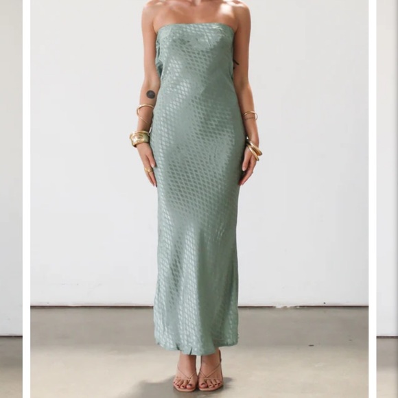 New Satin Maxi Dress - Picture 3 of 4